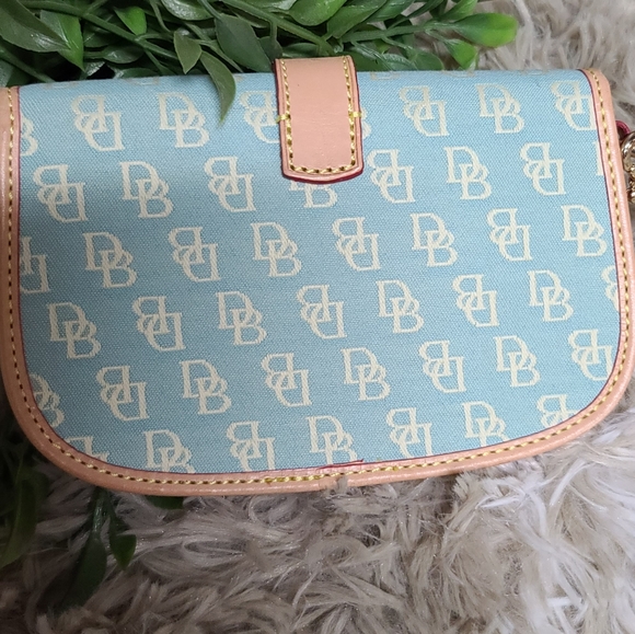 Dooney & Bourke Logo Wristlet - Picture 2 of 7